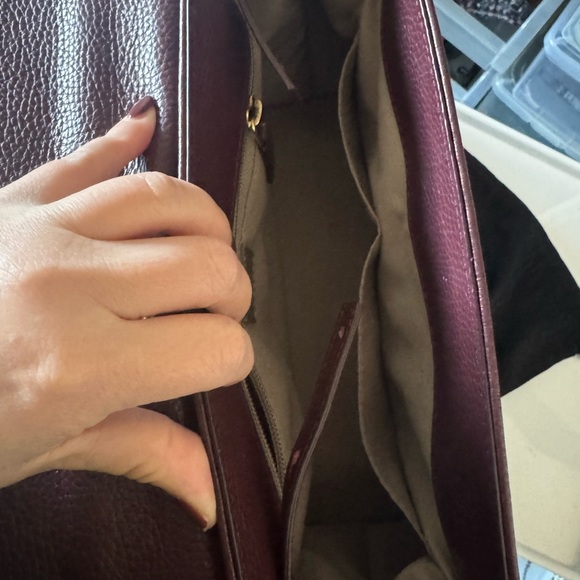 Ameli Zurich Viadukt Leather convertible backpack, crossbody bag- maroon red - Picture 9 of 9